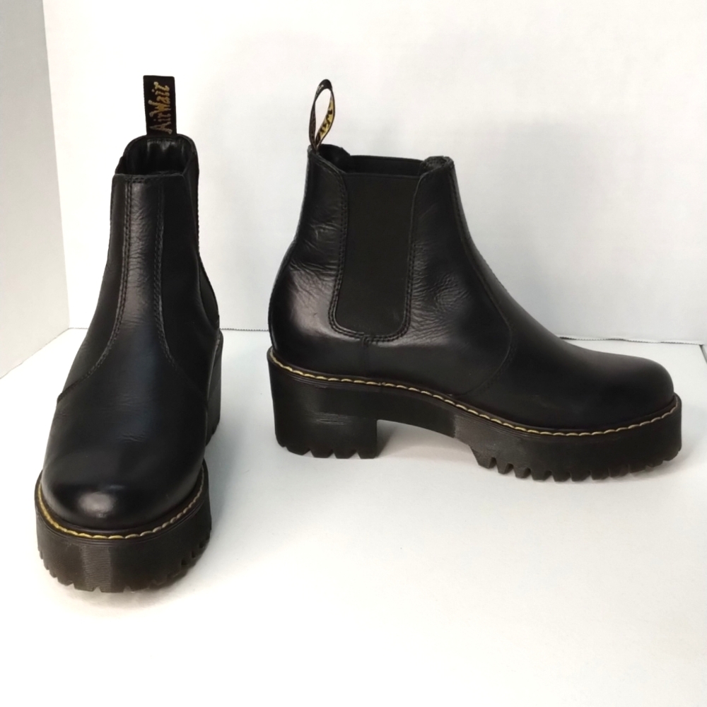 Doc Martens Rometty Platform Chelsea Boots Women's size 8 Black Leather